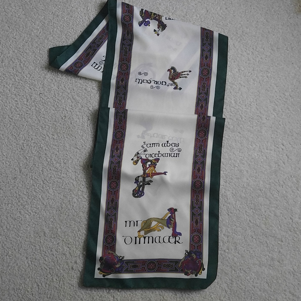 Irish scarf